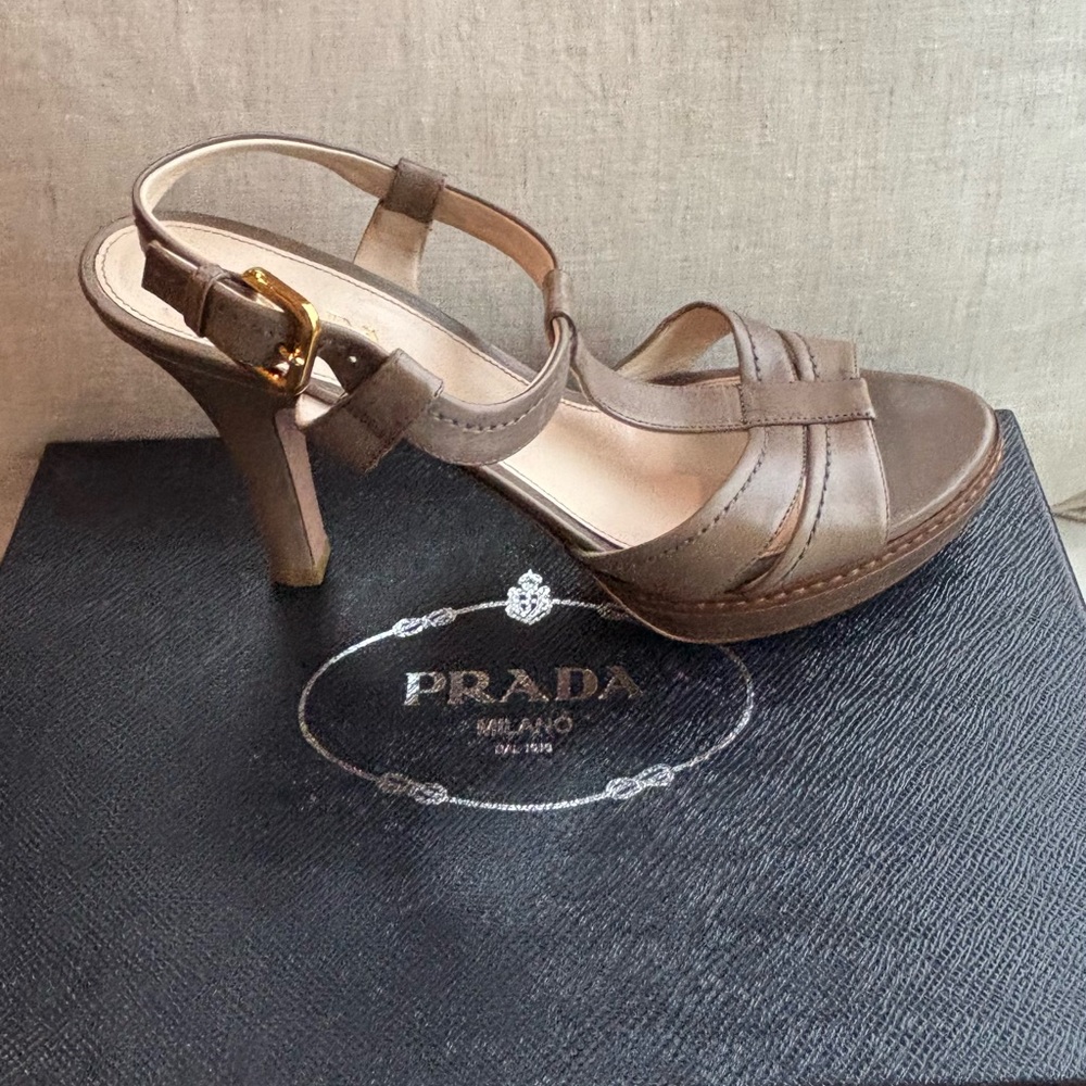 Prada size 39 new platform sandal taupe - Picture 2 of 4